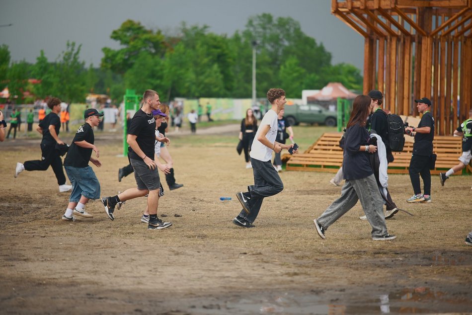 Deszcz im niestraszny! Pierwsi festiwalowicze rozpoczęli trzeci dzień Łódź Summer Festival 2025!