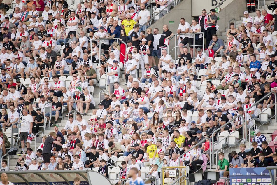 Kibice na meczu ŁKS Łódź ze Stalą Mielec