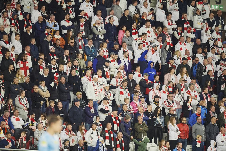 Kibice na meczu ŁKS Łódź - Wisła Kraków. Tłumy na trybunach