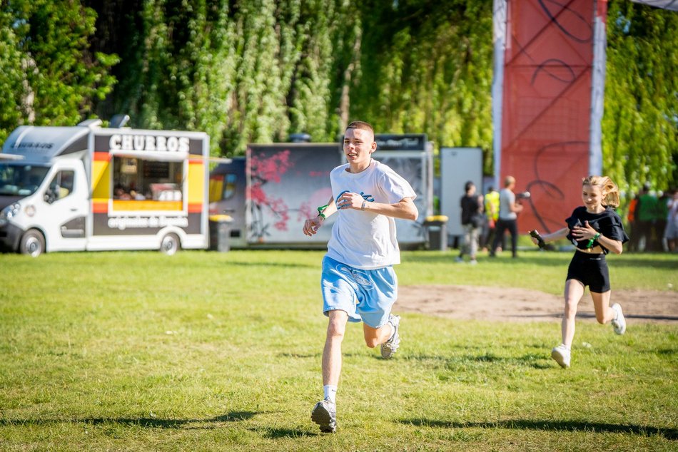 Łódź. Tłumy na Juwenaliach 2026 w Łodzi. Byłeś/aś pierwszego dnia? Znajdź się na zdjęciach!