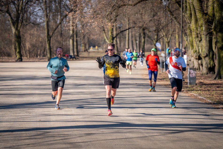 Łódź. Parkrun w Parku Poniatowskiego w Łodzi. Brałeś udział w biegu? Znajdź się na zdjęciach!
