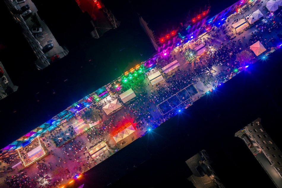 Łódź. Miliony świateł na Piotrkowskiej! Light Move Festival 2025 Łódź z lotu ptaka