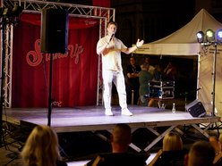 Łódź. Stand-up Piotrkowska w Łodzi. Mnóstwo śmiechu w upalny wieczór