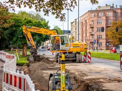 Łódź. Remont Uniwersyteckiej w Łodzi. Stara nawierzchnia już zerwana!