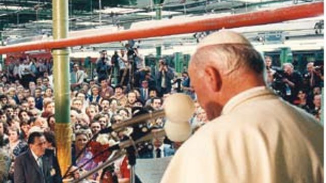 Wiekopomne wydarzenie dla łodzian. Wizyta Jana Pawła II w Łodzi [ZDJĘCIA]