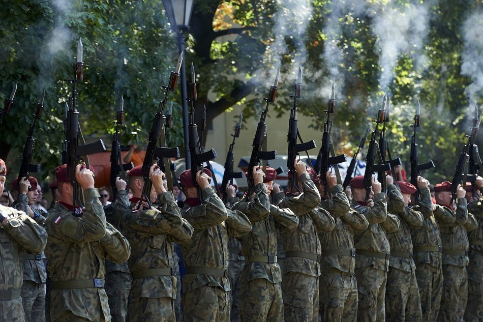 Piknik militarny w parku Helenów