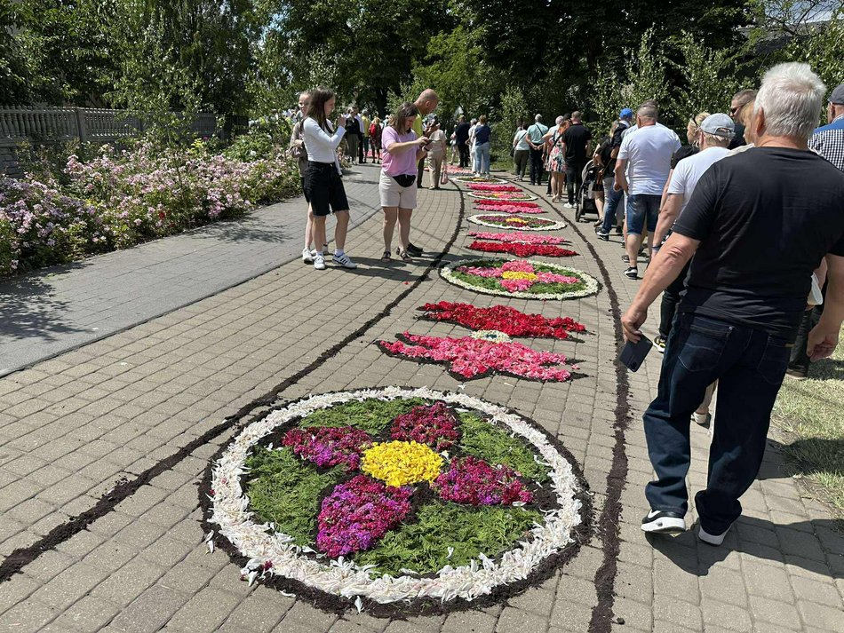Łódź. Boże Ciało w Łódzkiem. Kwiatowe dywany w Spycimierzu