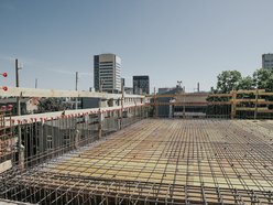 Łódź. Budowa parkingów wielopoziomowych w Łodzi. Powstają kolejne piętra. Kiedy koniec prac?