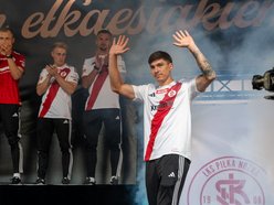 ŁKS Łódź zaprezentował skład na placu Wolności! Byłeś/aś tam? Odszukaj się w galerii