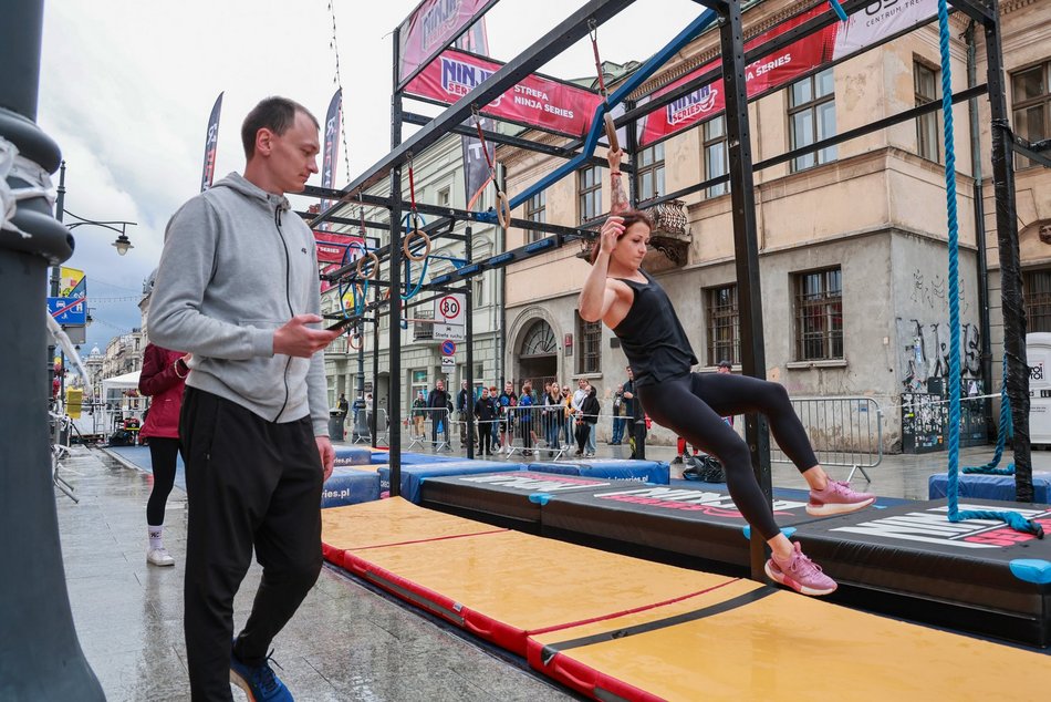 Łódź. Ninja Series w Łodzi. Wspaniała rywalizacja w strugach deszczu