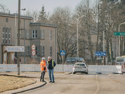 Remont Broniewskiego w Łodzi ruszył pełną parą. Drogowcy pracują nad nowym torowiskiem