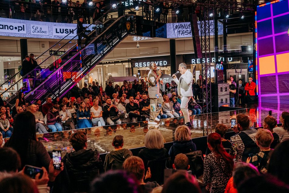 Łódź. Manufaktura Fashion Week w Łodzi. Kolekcja Jarosława Ewerta, koncert Andrzeja Piasecznego i więcej