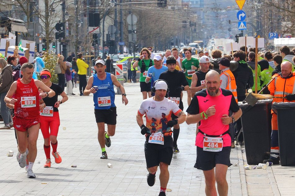 Łódź. DOZ Maraton Łódź 2026. Brałeś udział w biegu? Odszukaj się w galerii i zapisz na pamiątkę!