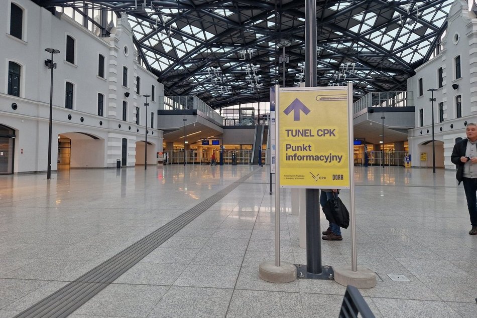 Kolej Dużych Prędkości w Łodzi. Nowy punkt informacyjny CPK na dworcu Łódź Fabryczna