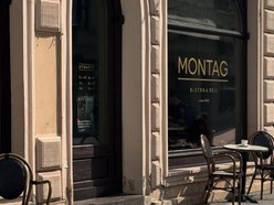 Łódź. Wyjątkowa wystawa na Piotrkowskiej w Łodzi. Zobacz oryginalne obrazy z filmu "Chłopi"