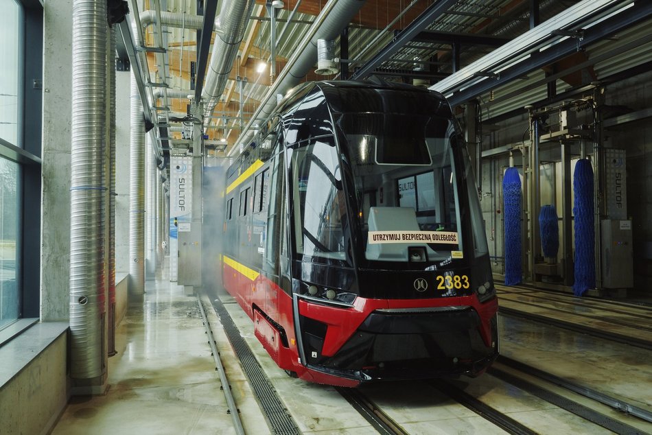 Łódź. Tramwaje i autobusy MPK Łódź do kąpieli. Na co dzień, nie tylko od święta!