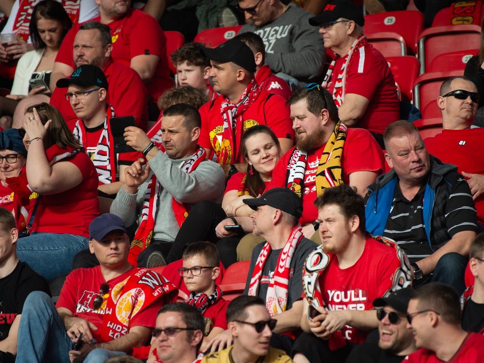 Kibice na meczu Widzewa Łódź z Koroną Kielce