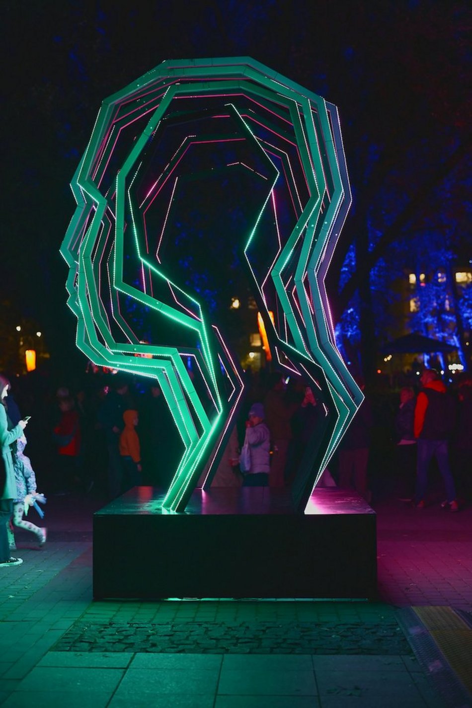 Park Staromiejski na Light Move Festival 2025 Łódź. Widzieliście go w takiej odsłonie?