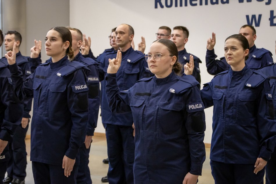 Łódź. Więcej policjantów w Łodzi. Uroczysta przysięga nowych funkcjonariuszy