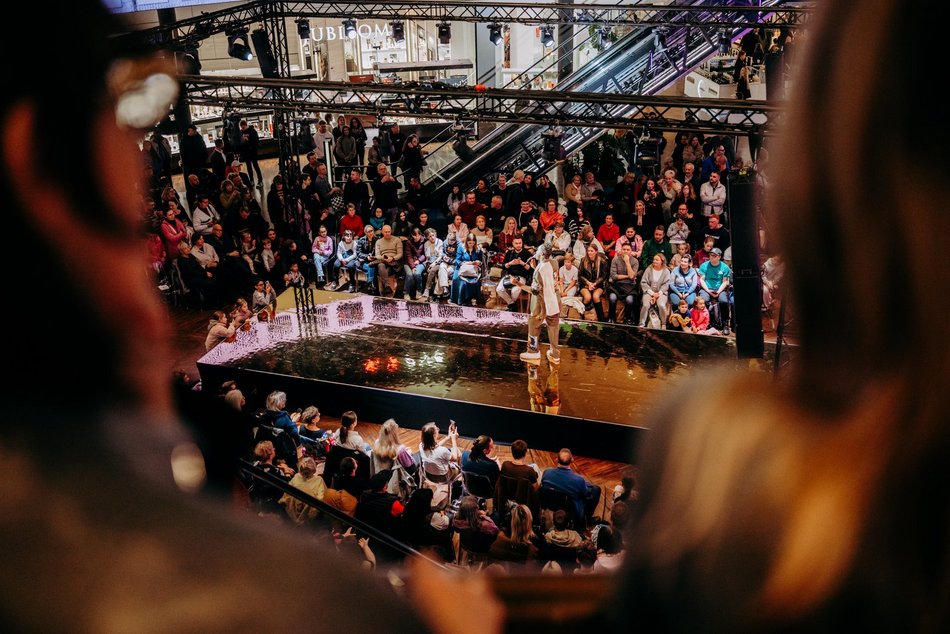 Łódź. Manufaktura Fashion Week w Łodzi. Kolekcja Jarosława Ewerta, koncert Andrzeja Piasecznego i więcej