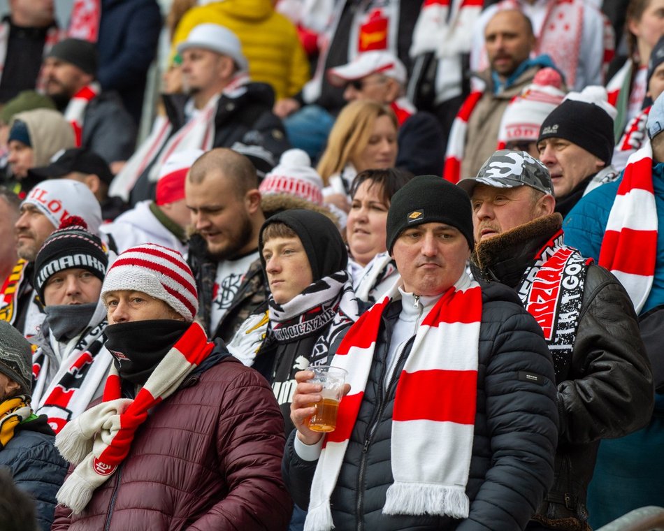 Kibice ŁKS Łódź na meczu z Rakowem Częstochowa