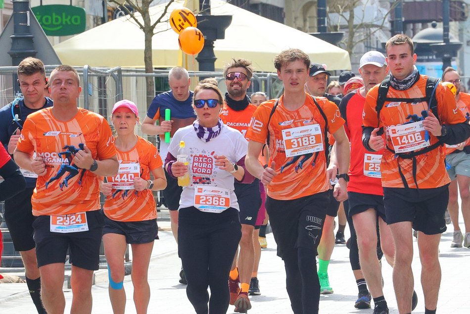 Łódź. DOZ Maraton Łódź 2026. Brałeś udział w biegu? Odszukaj się w galerii i zapisz na pamiątkę!