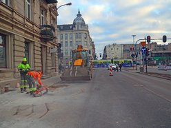Remont Struga dobiega końca. Jest już asfalt, kiedy skończą chodniki?