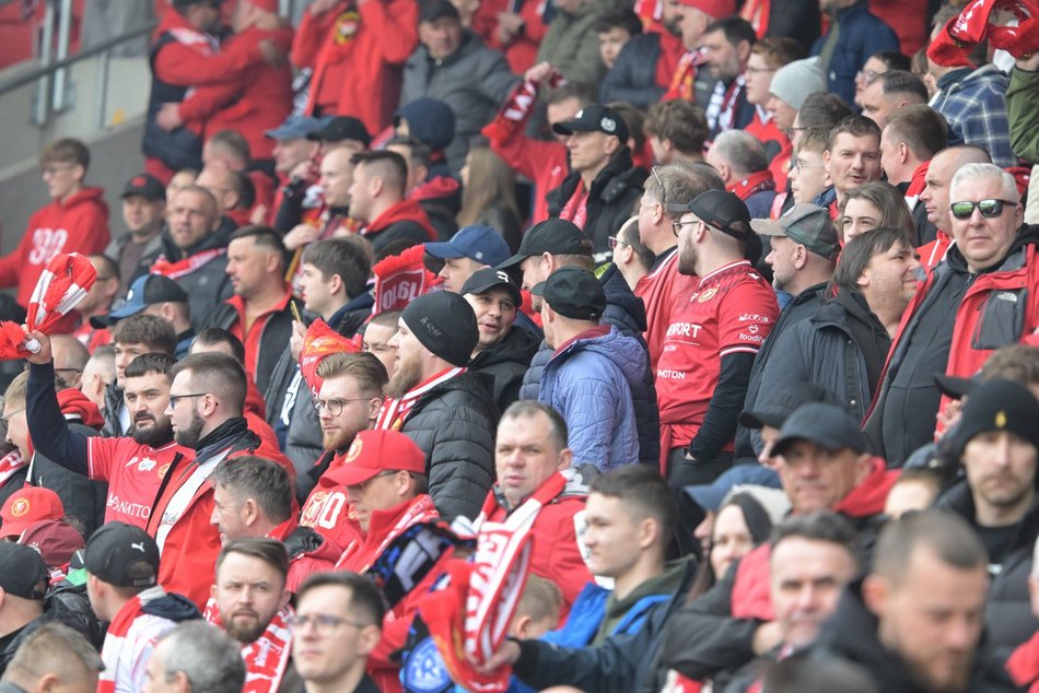 Łódź. Kibice na meczu Widzew Łódź - Bruk-Bet Termalica Nieciecza. Byłeś/aś? Znajdź się w galerii!