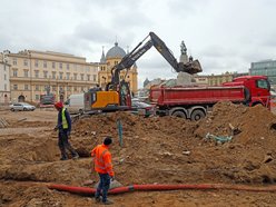 Remont placu Wolności. Sprawdzamy, jak postępują prace.