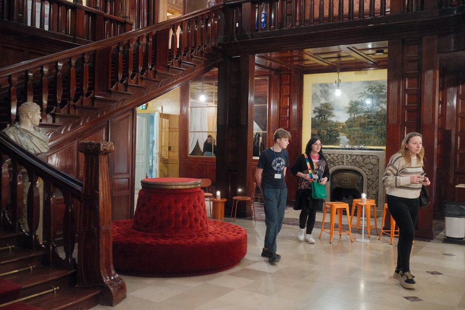 Łódź. Silent disco w Muzeum Miasta Łodzi. Wielkie świętowanie w Pałacu Poznańskich!