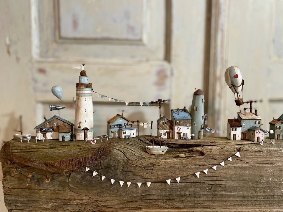 Łódź. Domkowy Warsztat Joanny Dulas z okolic Łodzi. Niepowtarzalne dekoracje z deski i wyobraźni