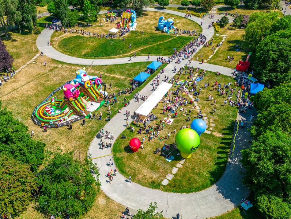 Festiwal dmuchańców w parku Podolskim w Łodzi