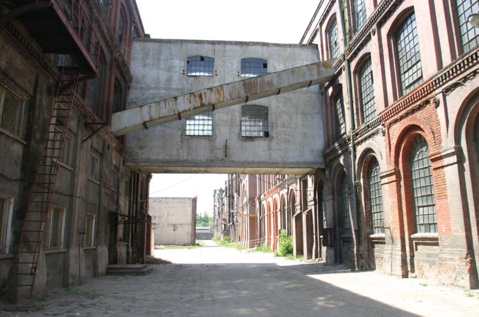 Łódź. Manufaktura na początku XXI wieku. Te zdjęcia zachwycą fanów urbexu i... każdego Łodzianina!