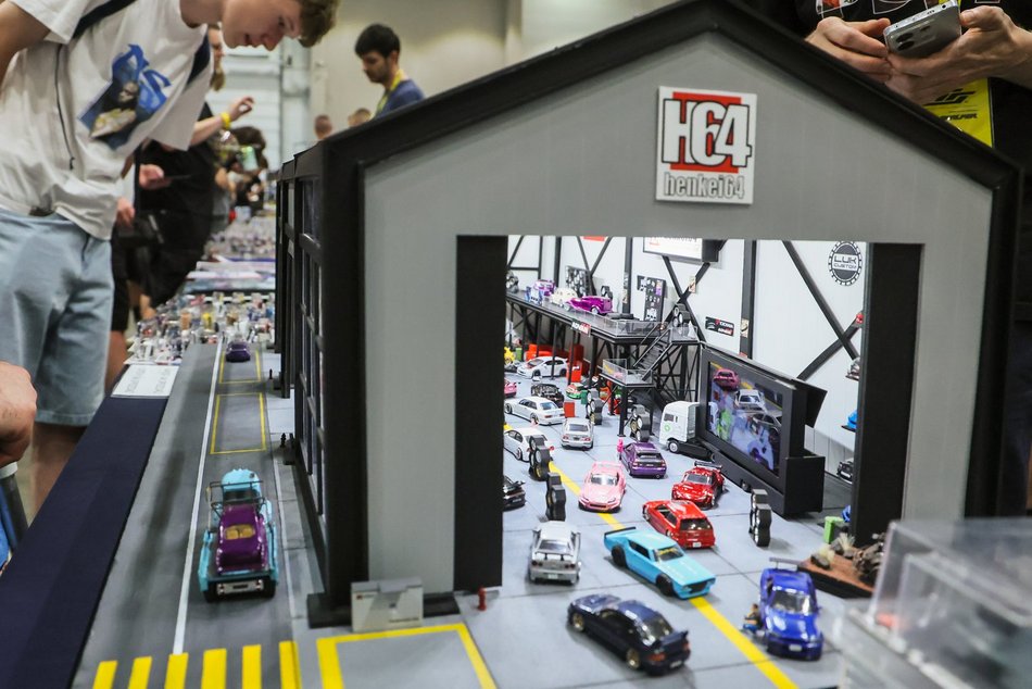 Łódź. Hot Wheels opanowały halę Expo Łódź! Setki miniatur aut, wyścigi na żywo i nie tylko!