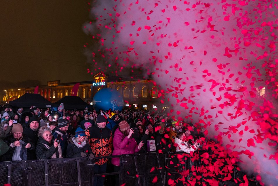 Łódź. Światełko do Nieba zakończyło WOŚP 2026 w Łodzi. Tłumy Łodzian w Manufakturze