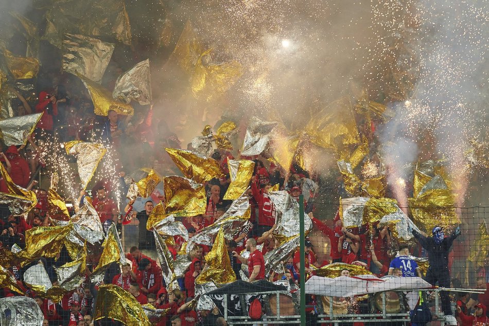 Kibice Widzewa Łódź na trybunach podczas meczu z Górnikiem Zabrze