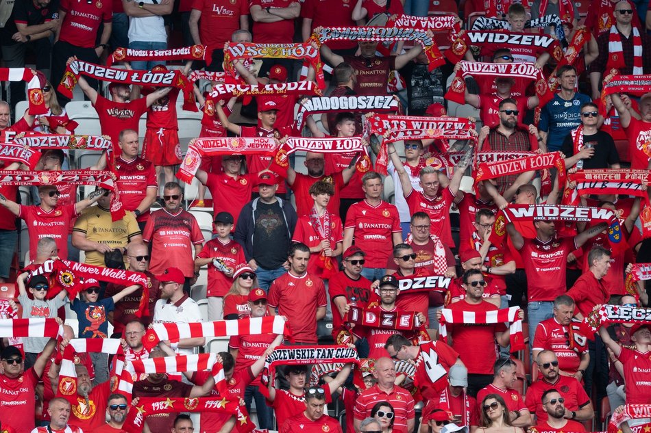 Kibice na meczu Widzewa Łódź z Piastem Gliwice