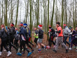 Xmas Run 2025 w Łagiewnikach w Łodzi. Odszukaj się w galerii