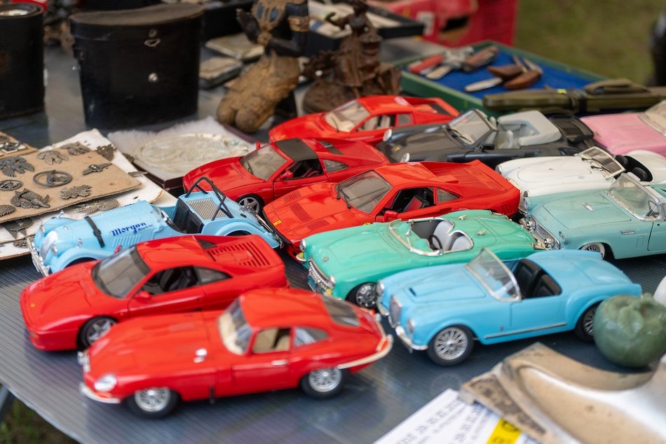 Łódź. Moto Weteran Bazar w Łodzi. Prawdziwy raj dla kolekcjonerów zabytkowych pojazdów