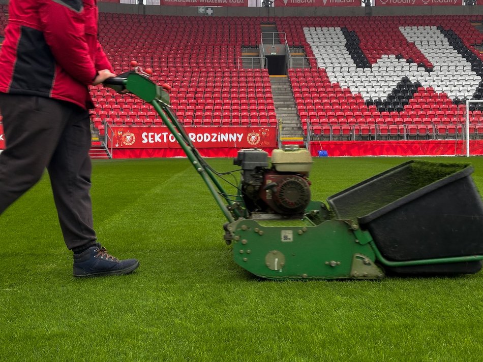 Łódź. Zima kontra murawa. Jak idą przygotowania do startu Ekstraklasy w Łodzi?