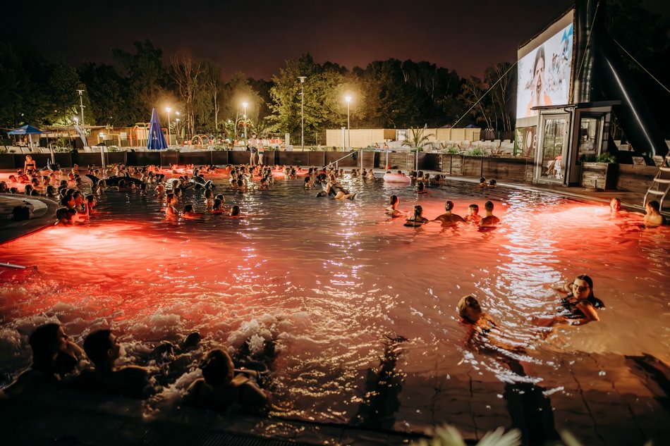 Urodziny Aquaparku Fala. Nocne pływanie, kino, dzień z piratami i saunowanie!
