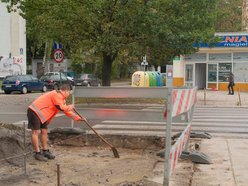 Łódź. Budowa drogi rowerowej na ul. Tatrzańskiej w Łodzi