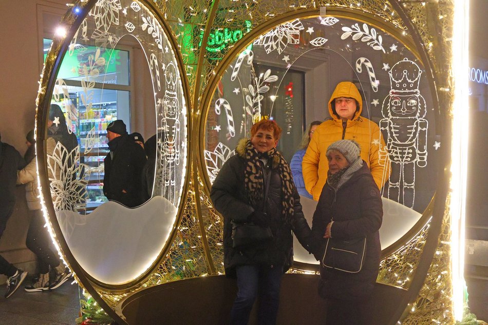 Tłumy na otwarciu Jarmarku Bożonarodzeniowego w Łodzi. Byłeś/aś? Znajdź się na zdjęciach!