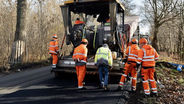 Remont Brzezińskiej w Łodzi. Kiedy drogowcy przeniosą się na drugą stronę jezdni?