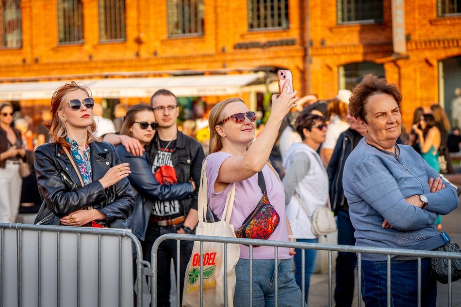 Łódź. T.Love porwało tłumy w Manufakturze! Muniek Staszczyk zaśpiewał największe hity!