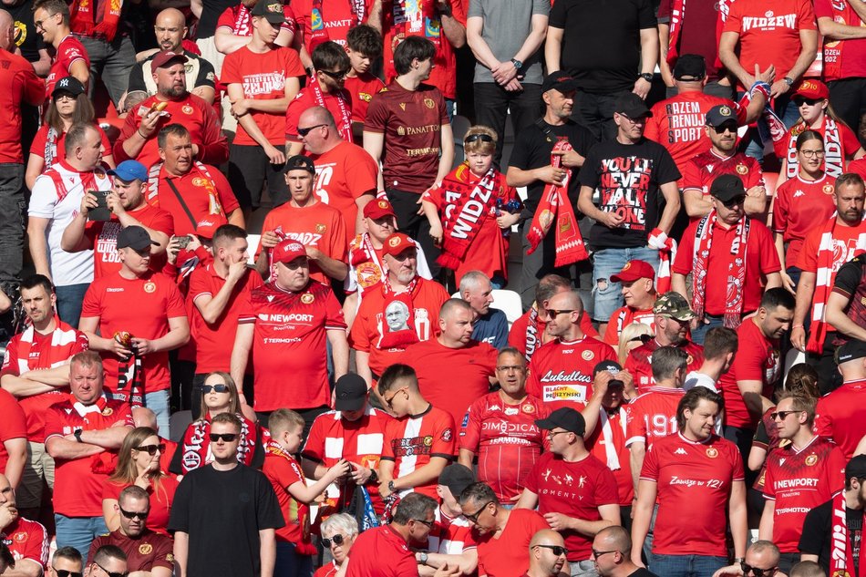 Kibice na meczu Widzewa Łódź z Piastem Gliwice