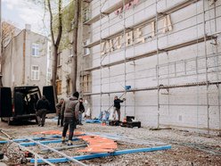 Neony kultowych kin w Łodzi znów zabłysną! Przyjdź na otwarcie Łódzkiej Galerii Neonów!