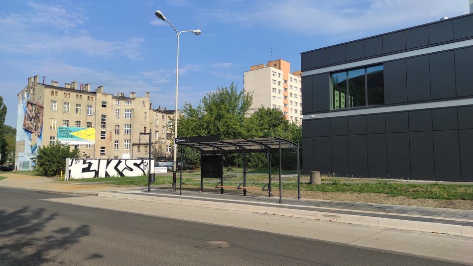 Struga po remoncie - nowe oznaczenia i przystanek