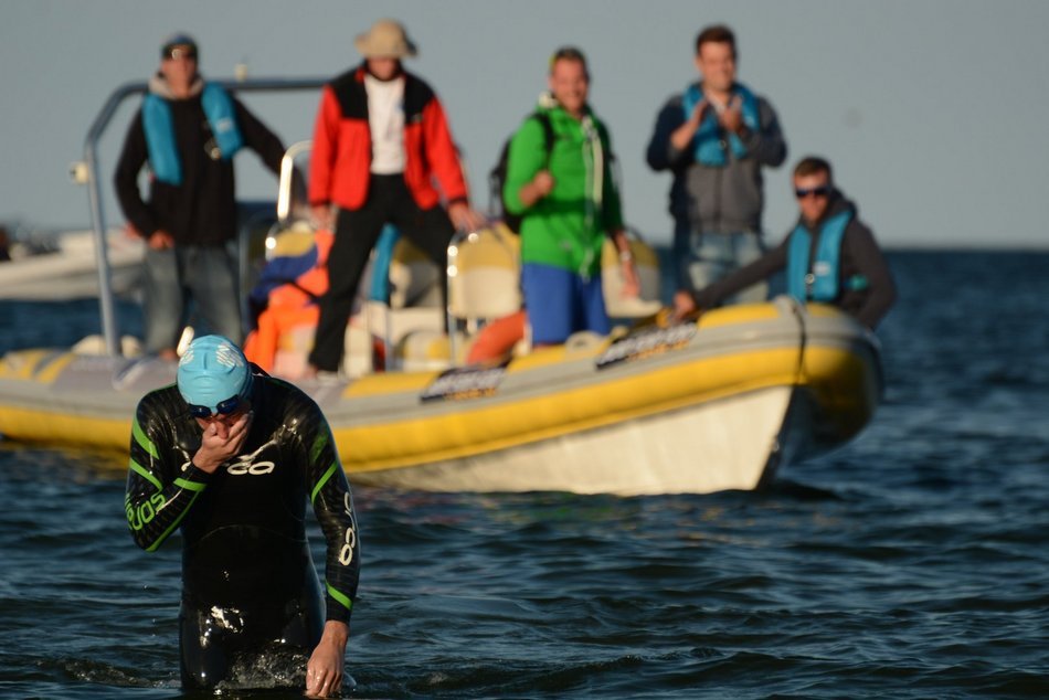 Łódź. Pływa, aby czynić dobro w Łodzi. Jak Adam Jerzykowski przekuł pasję w pomaganie?