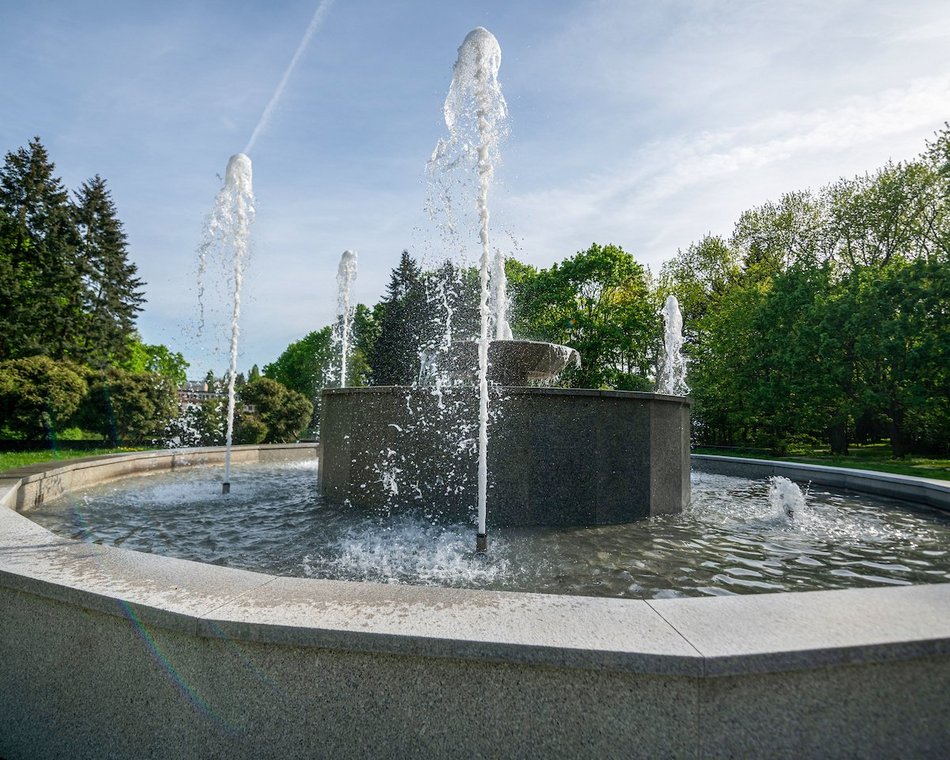 Łódź. Fontanny powróciły! Czas na wodne szaleństwo w mieście